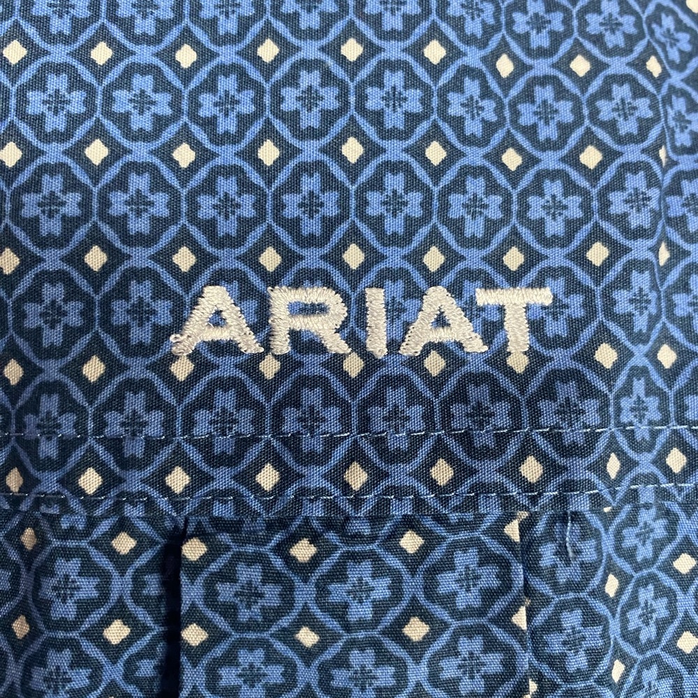 Ariat Blur Patterned Long Sleeve Button Down Shir… - image 6